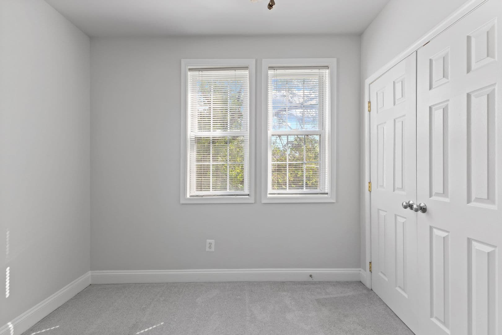 Severna Park Apartment: 321 Magothy Road