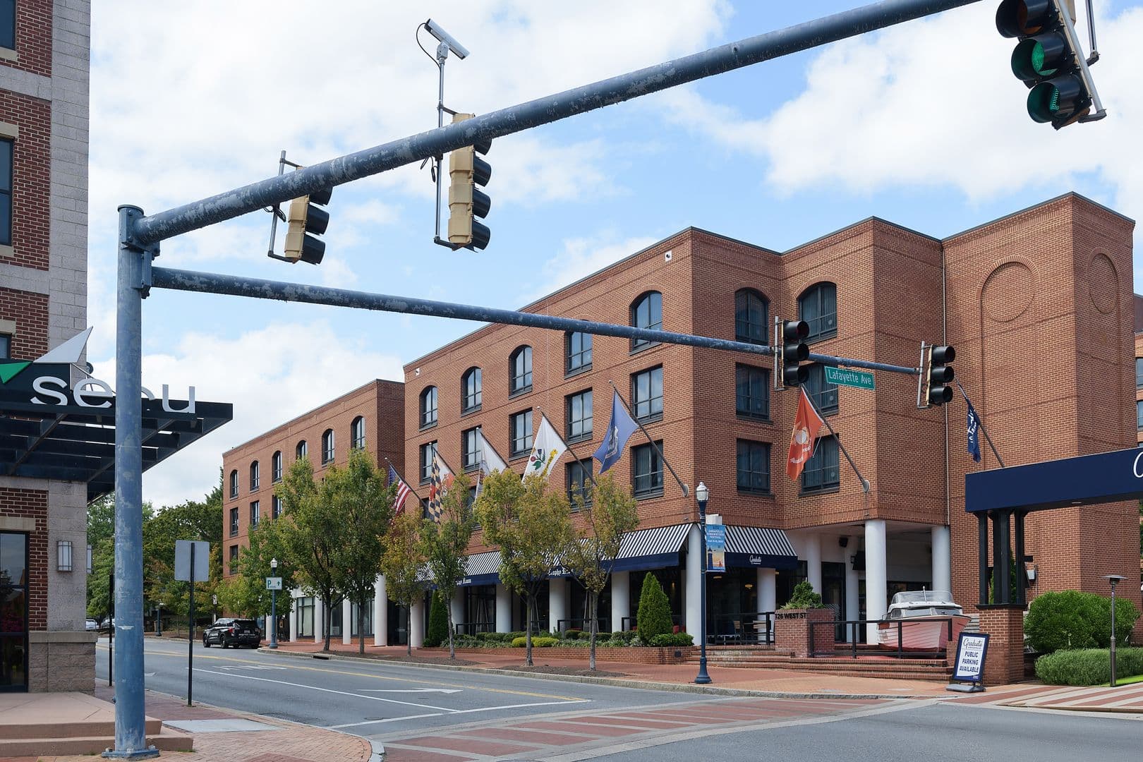 Annapolis Apartment: 19-29 Lafayette Avenue