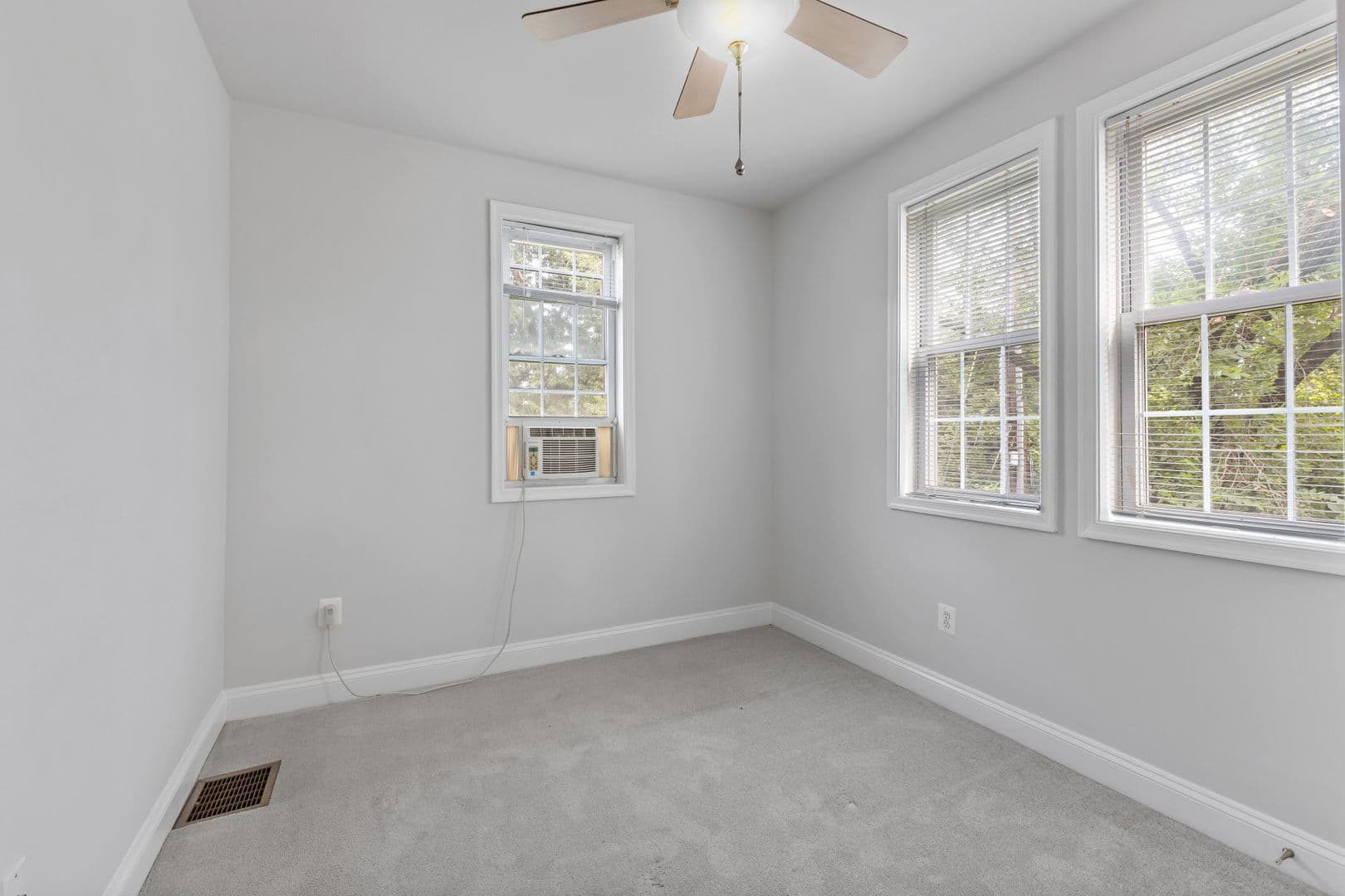 Severna Park Apartment: 321 Magothy Road