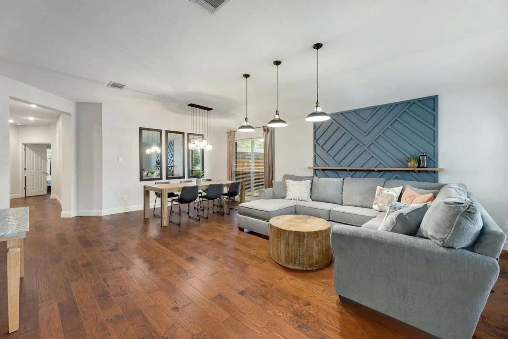 Austin House: 13344 Tamayo Dr, Austin, TX 78729