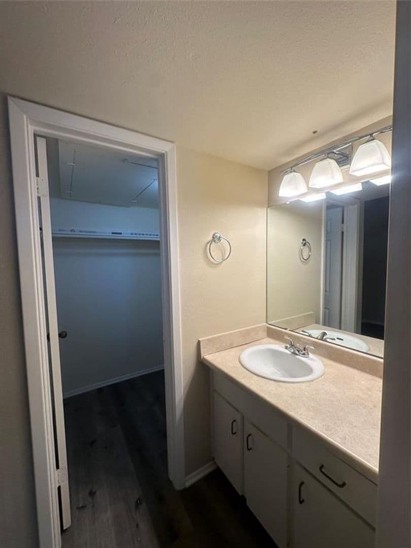 Austin House: 3400 Speedway
