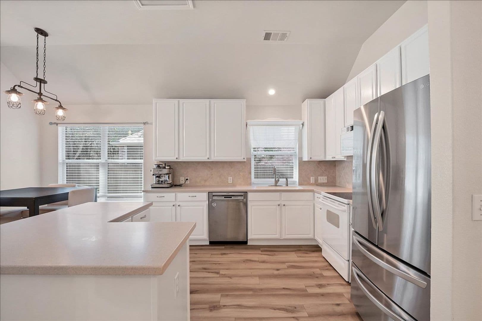 Austin House: 409 Carismatic Lane