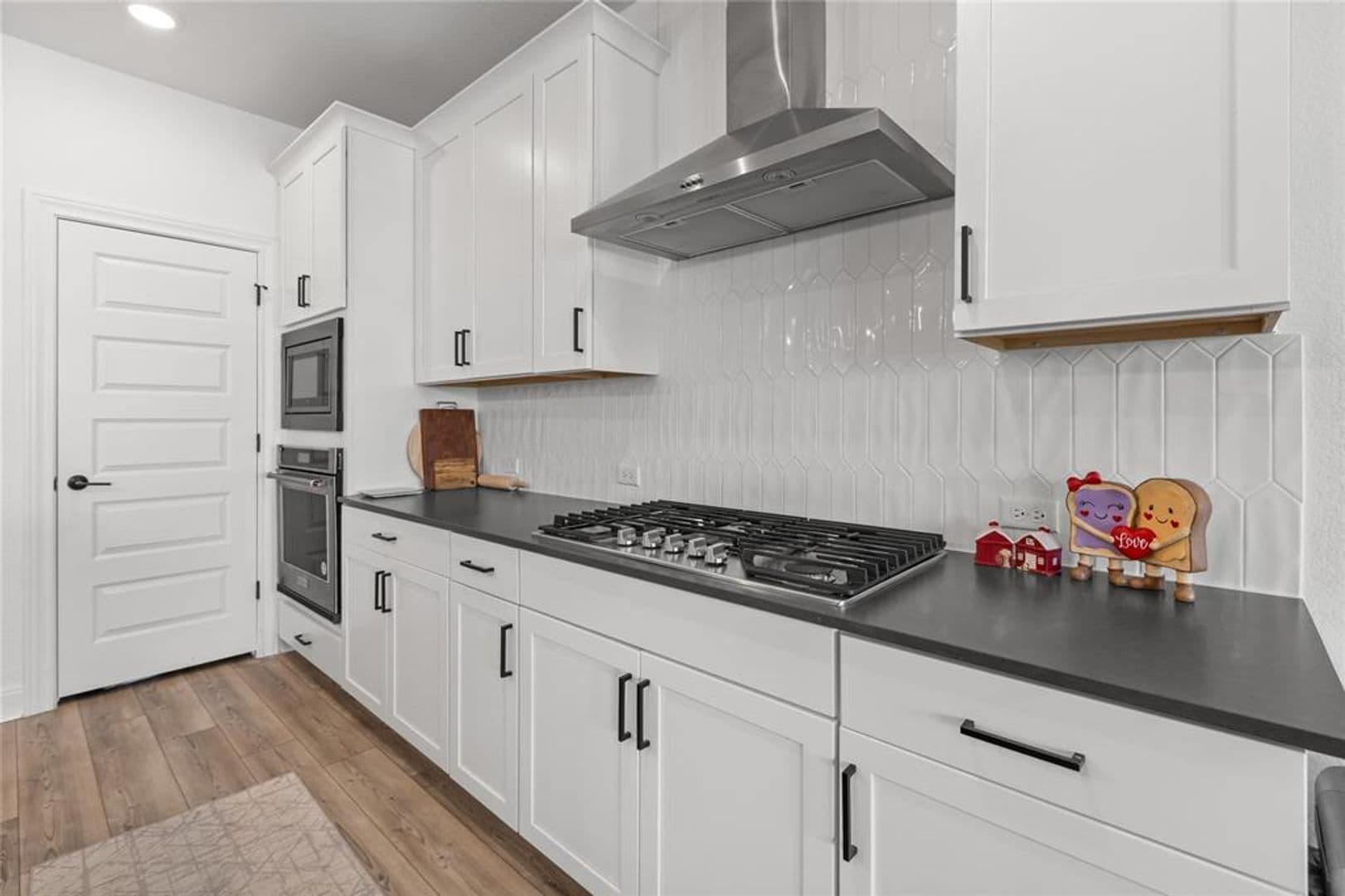 Manor House: 12120 Paseo De Los Lagos Ln