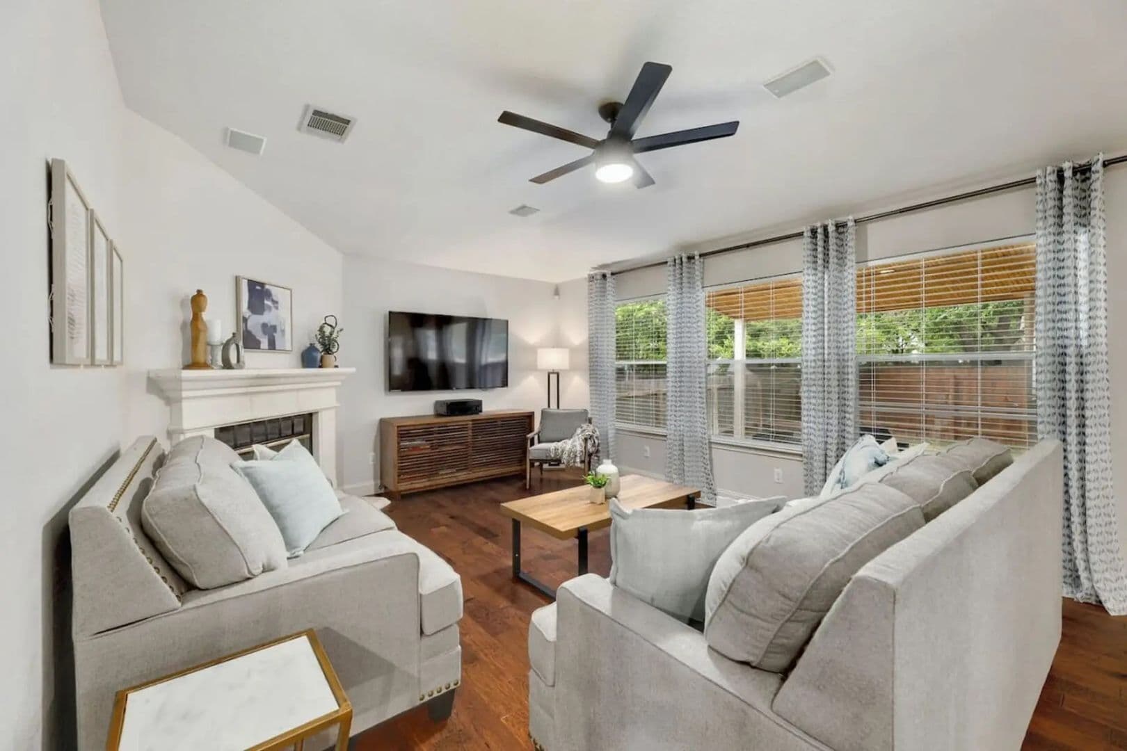 Austin House: 13344 Tamayo Dr, Austin, TX 78729