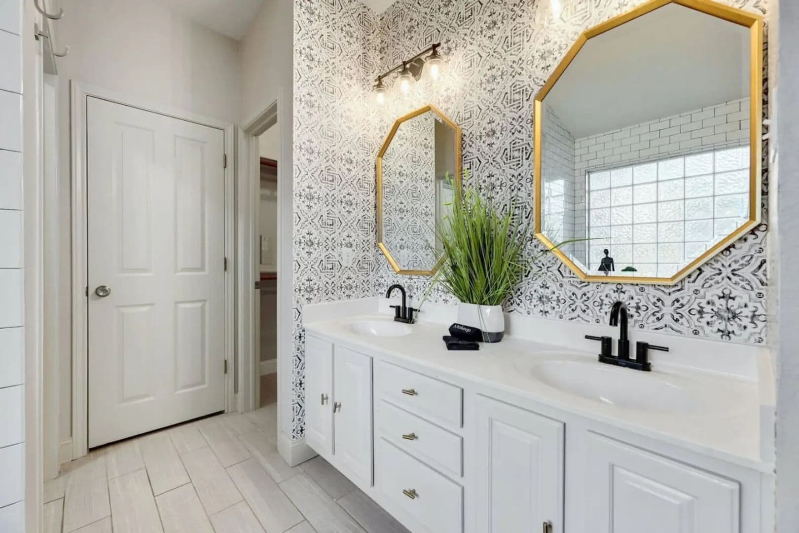 Austin House: 13344 Tamayo Dr, Austin, TX 78729
