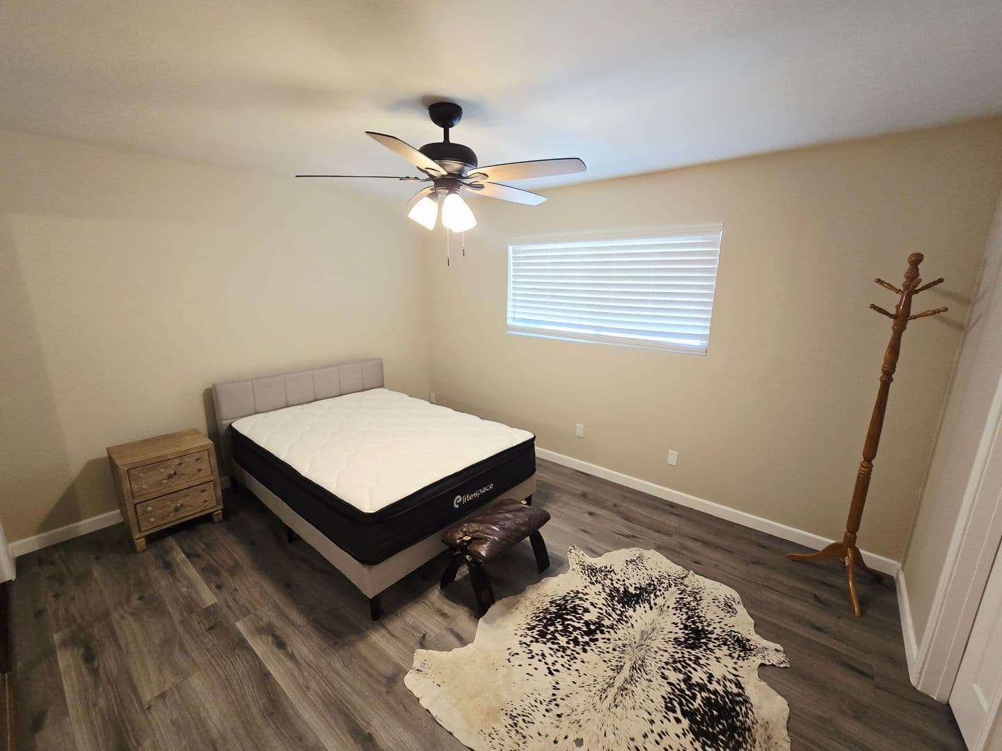 Yucca Valley House: 7058 Hanford Avenue