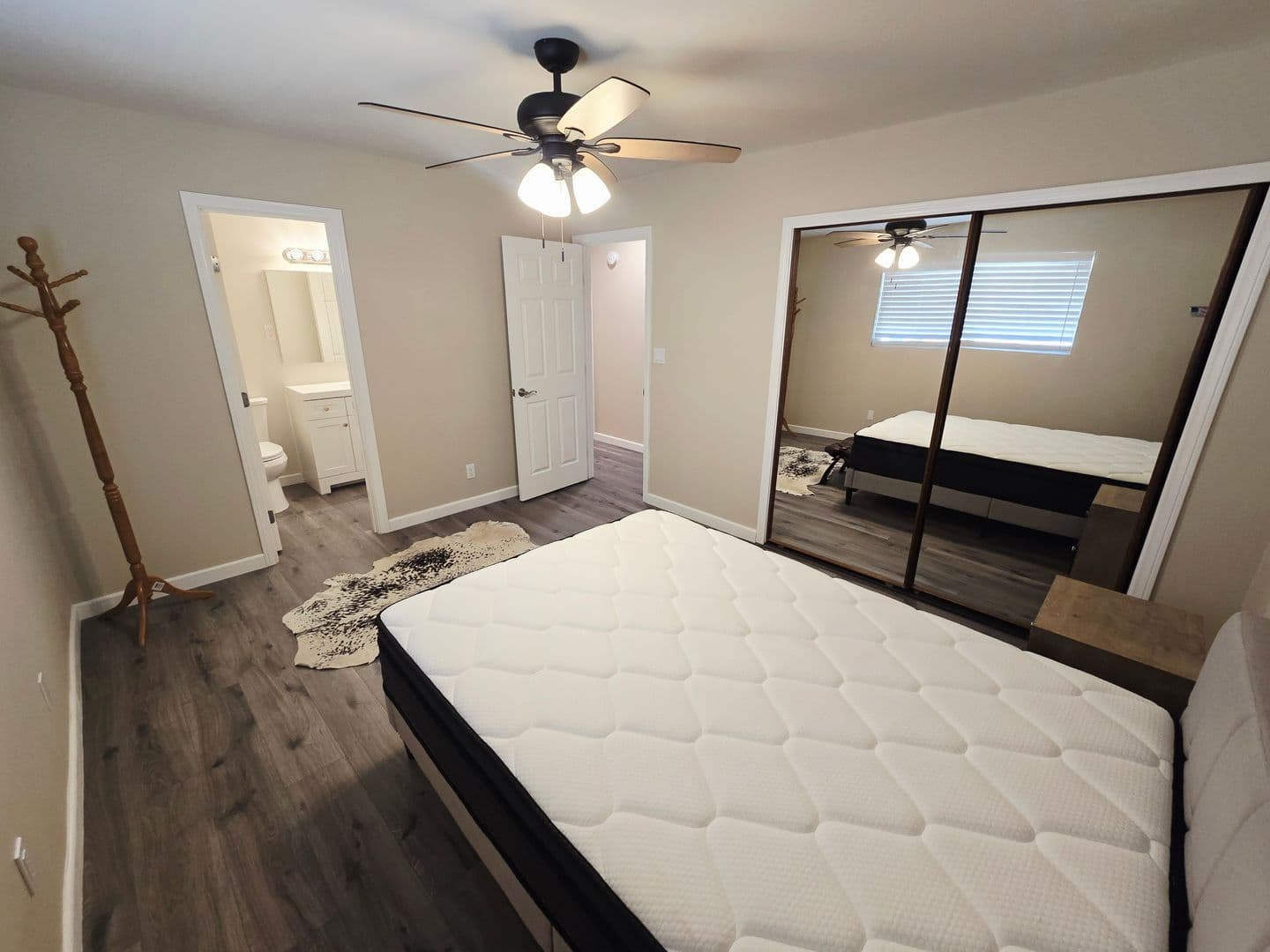 Yucca Valley House: 7058 Hanford Avenue