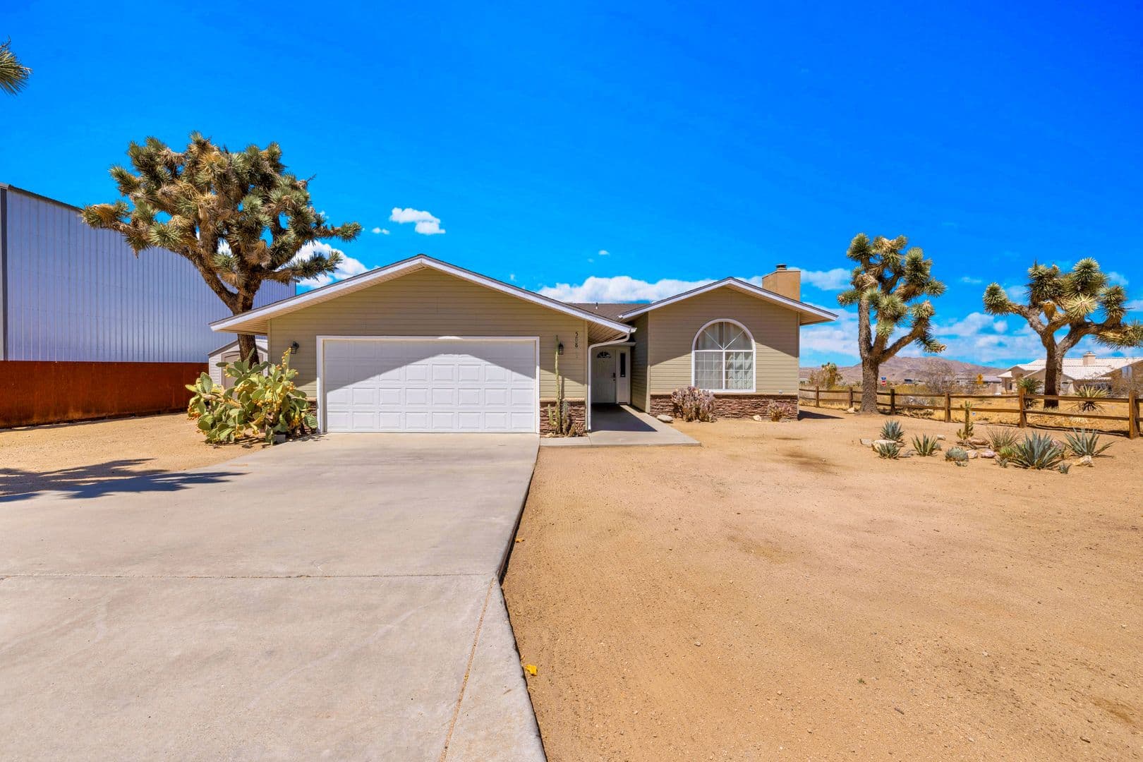Yucca Valley House: 58832 Natoma Trail