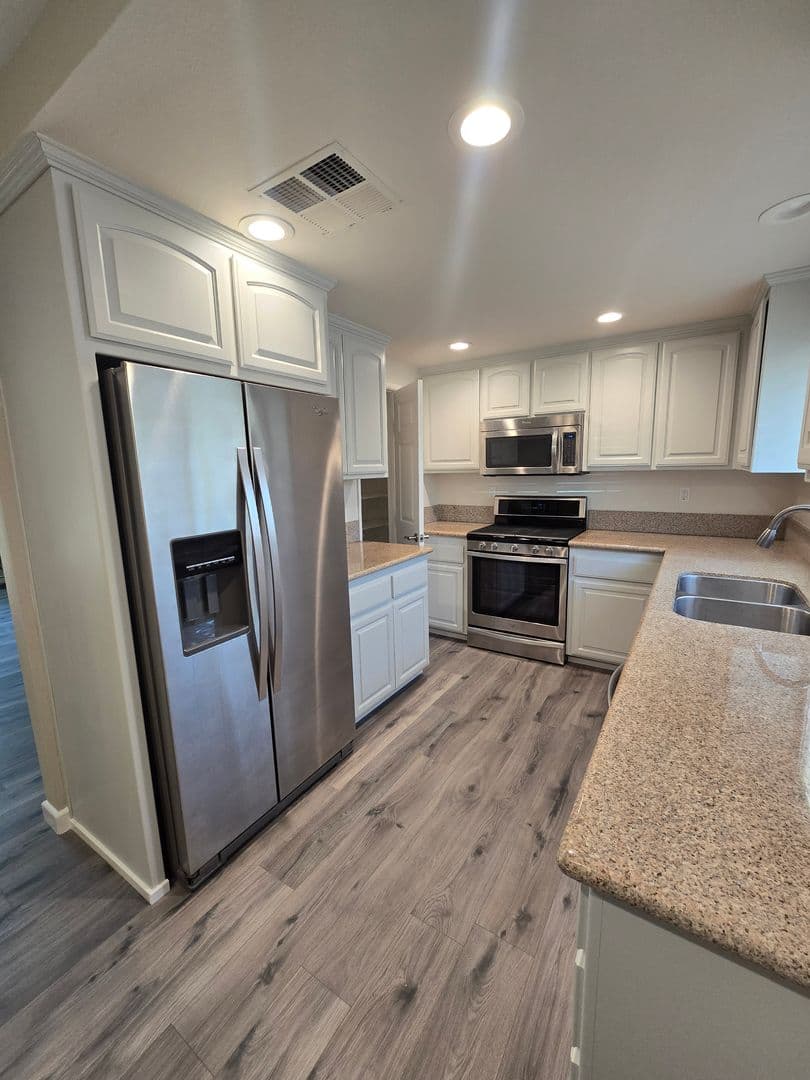 Yucca Valley House: 7058 Hanford Avenue