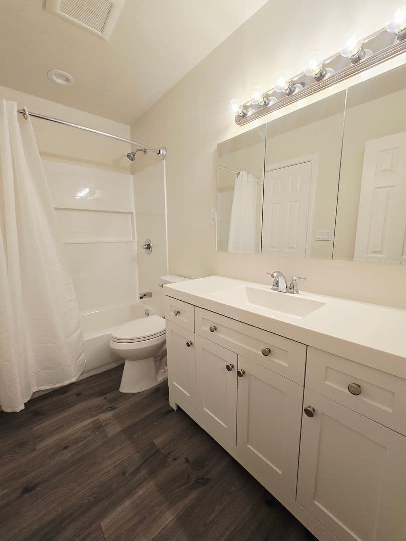 Yucca Valley House: 7058 Hanford Avenue
