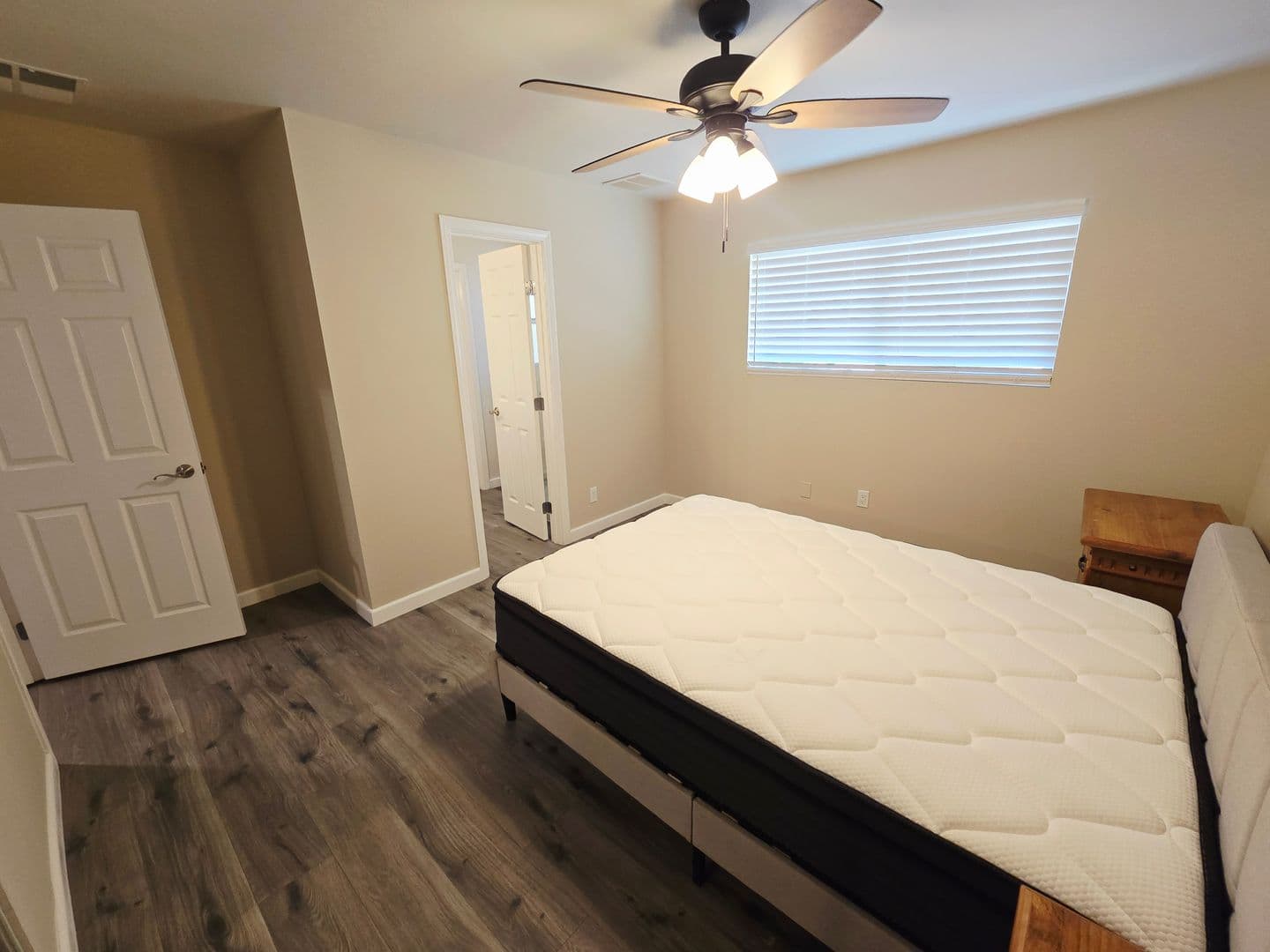 Yucca Valley House: 7058 Hanford Avenue