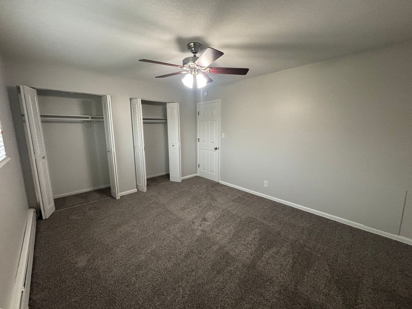 Urbandale Apartment: 7715 Hickman Road
