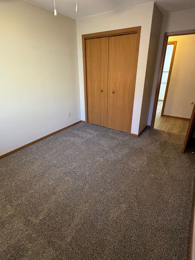 West Des Moines Apartment: 2625 Vine Street