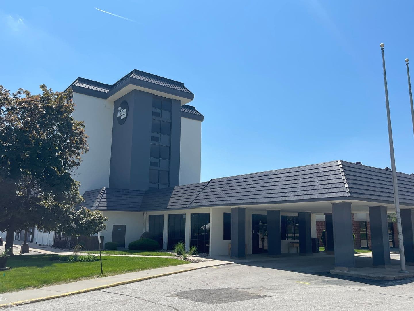 Clive Apartment: 11040 Hickman Road