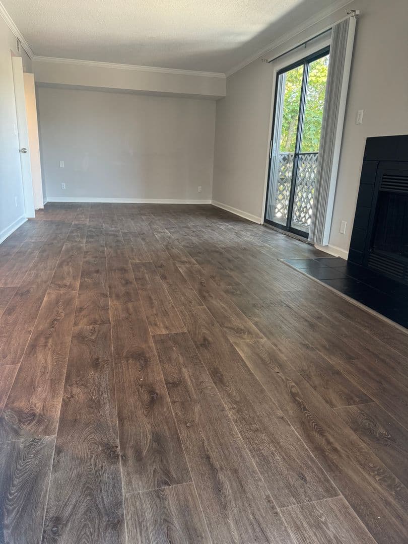 Clive Apartment: 11428 Forest Ave