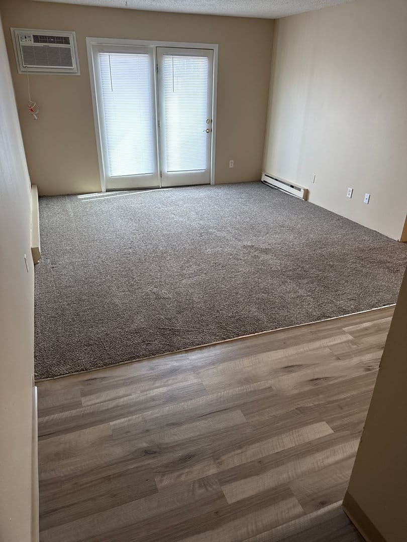Waukee Apartment: 395 4th Street