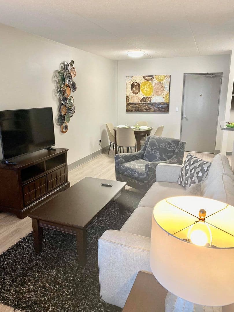 Des Moines Apartment: 2270 Bell Ave