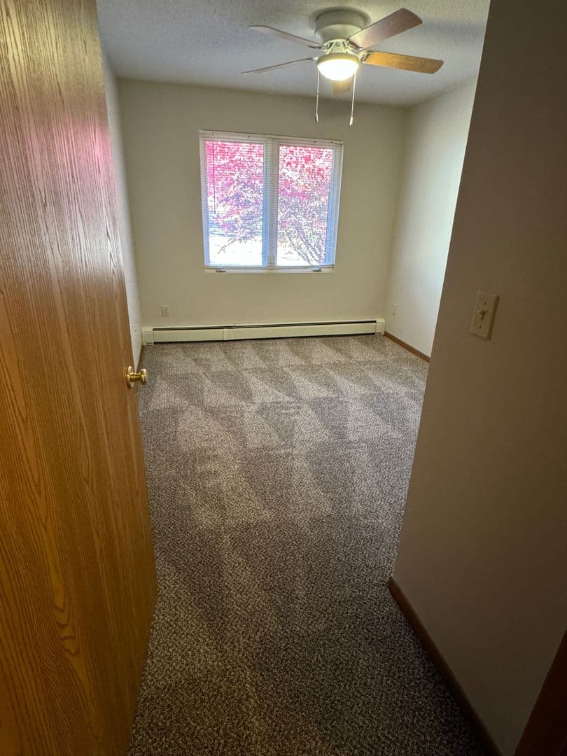 West Des Moines Apartment: 2625 Vine Street