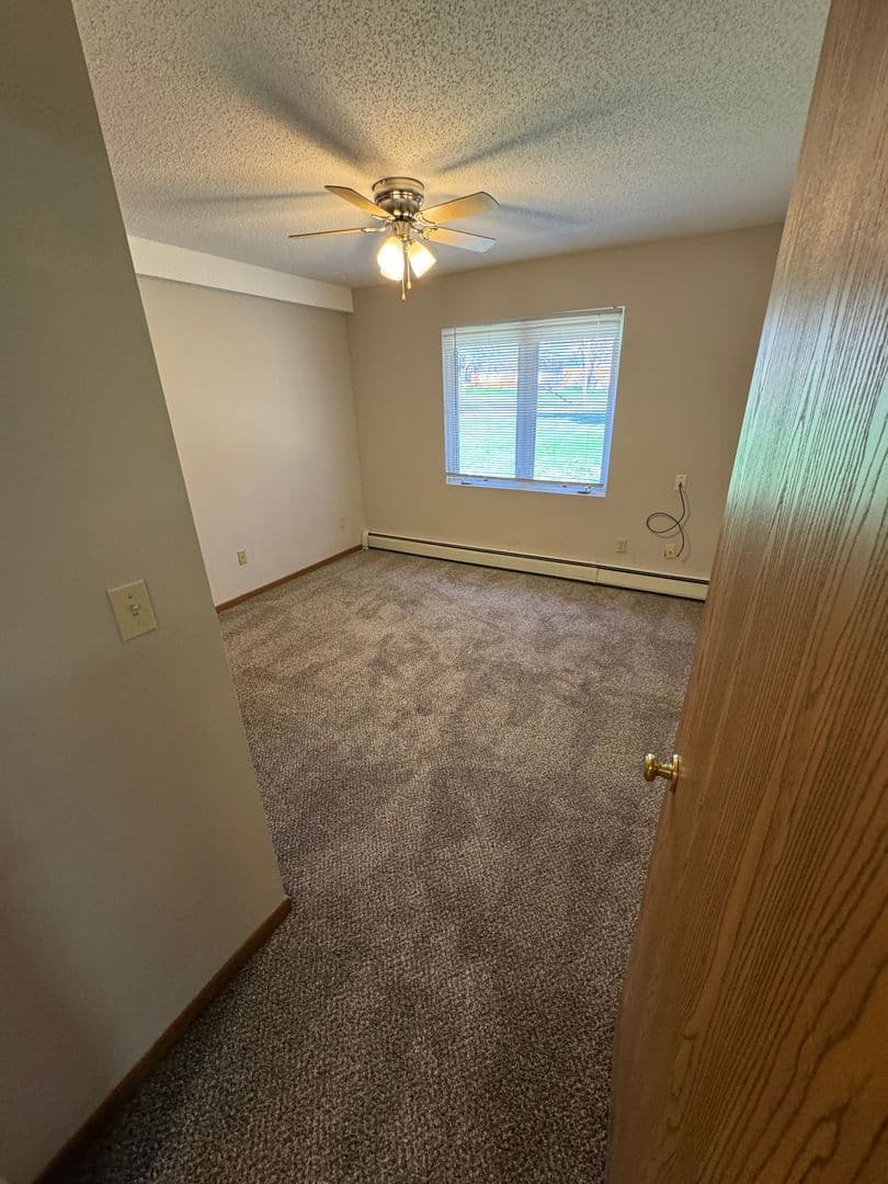 West Des Moines Apartment: 2625 Vine Street