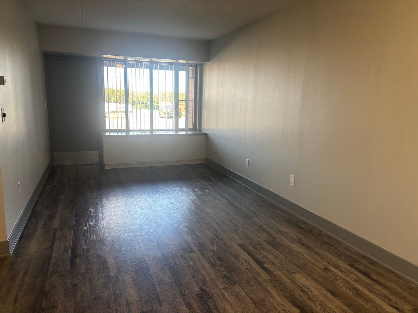 Des Moines Apartment: 2270 Bell Ave