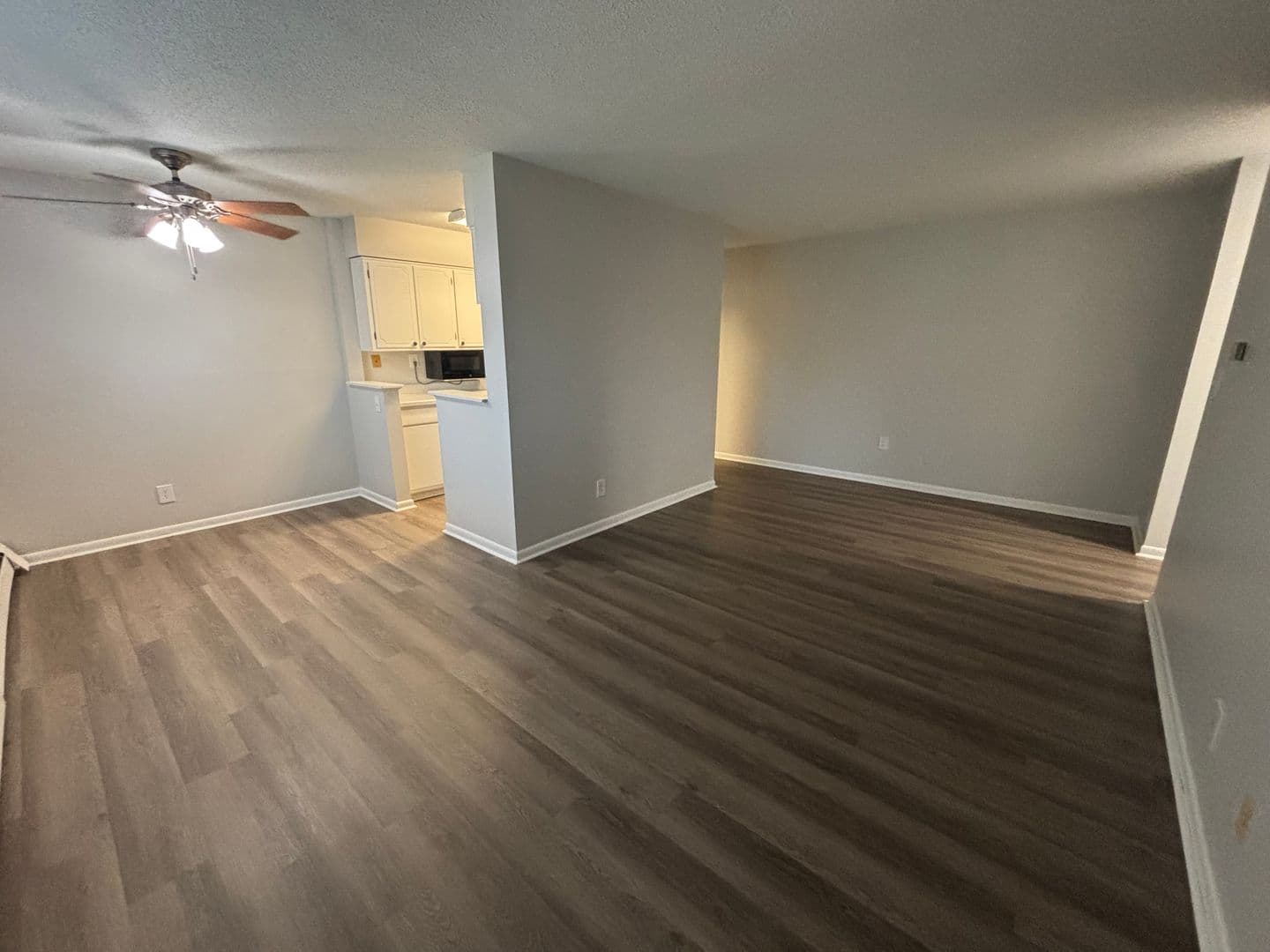 Urbandale Apartment: 7715 Hickman Road