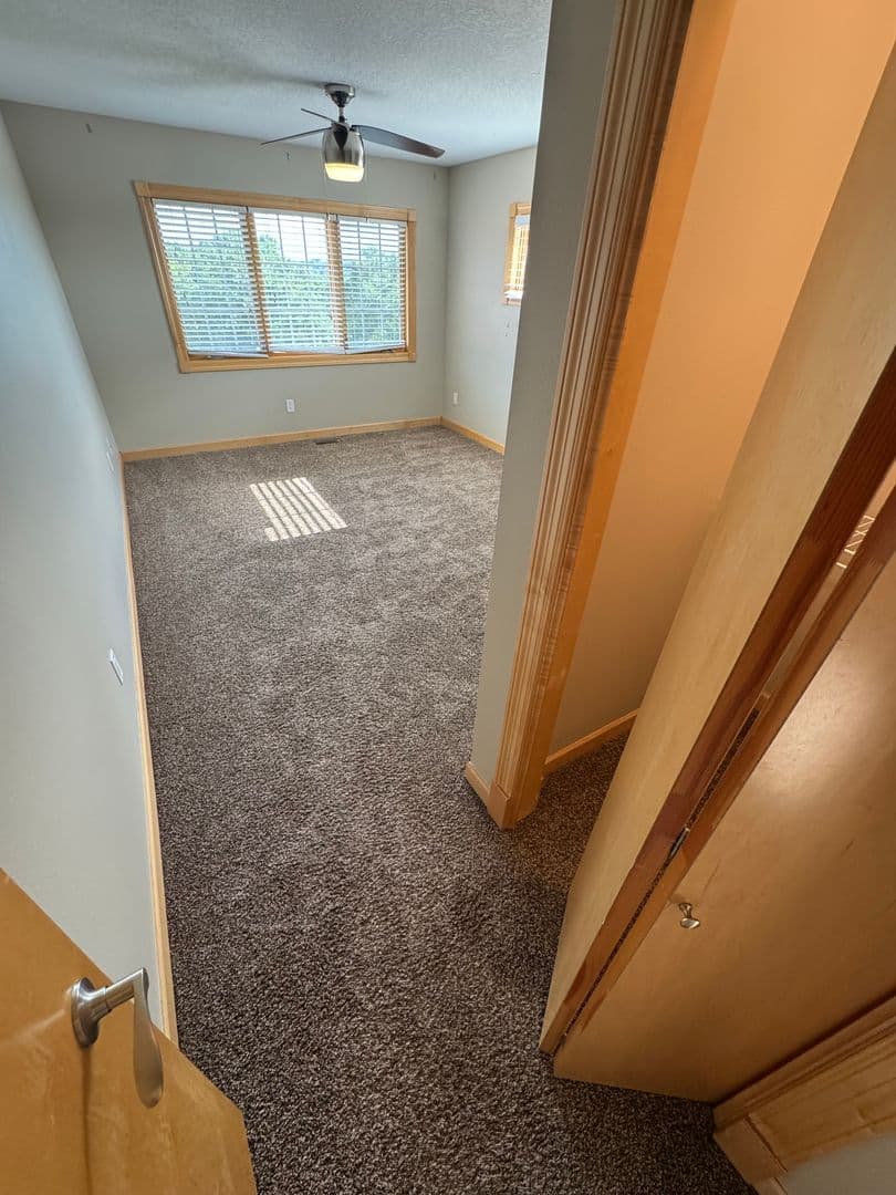 Windsor Heights Apartment: 6500 University Ave