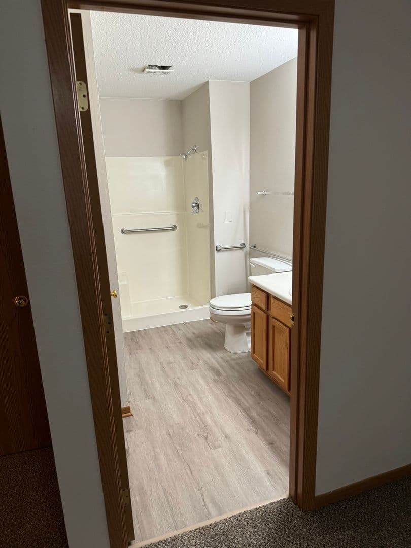 West Des Moines Apartment: 2625 Vine Street