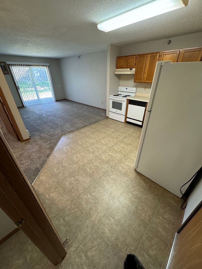 West Des Moines Apartment: 2625 Vine Street