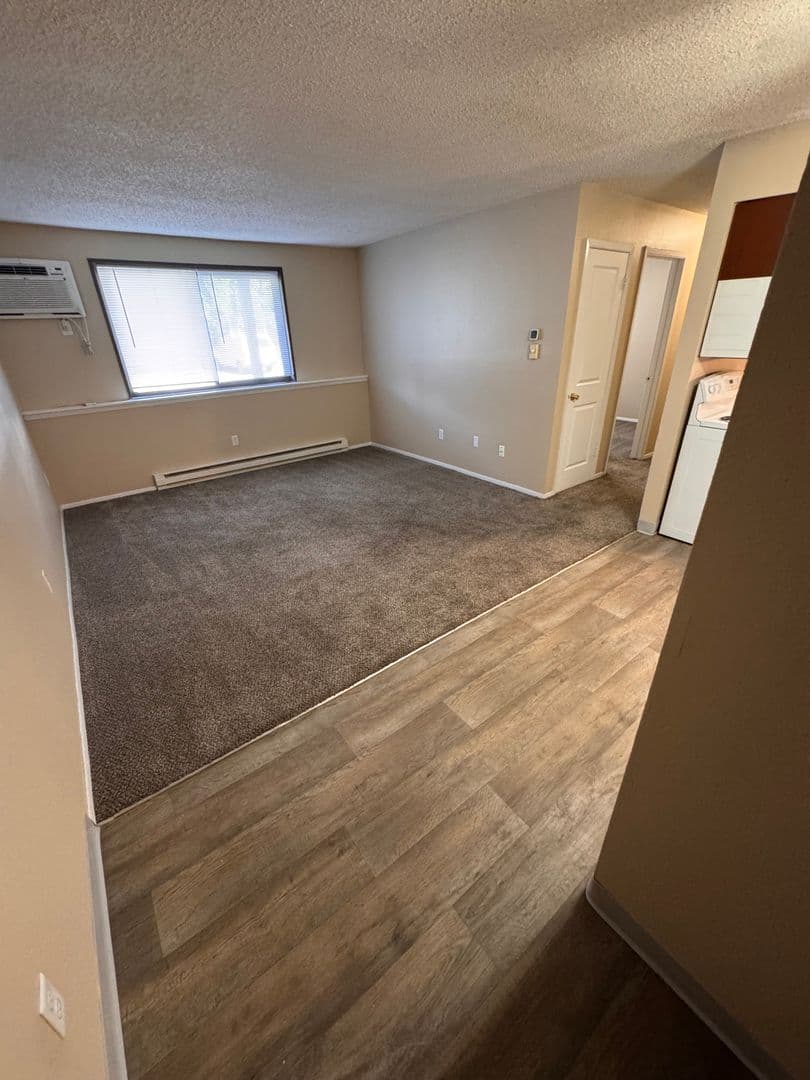Waukee Apartment: 395 4th Street