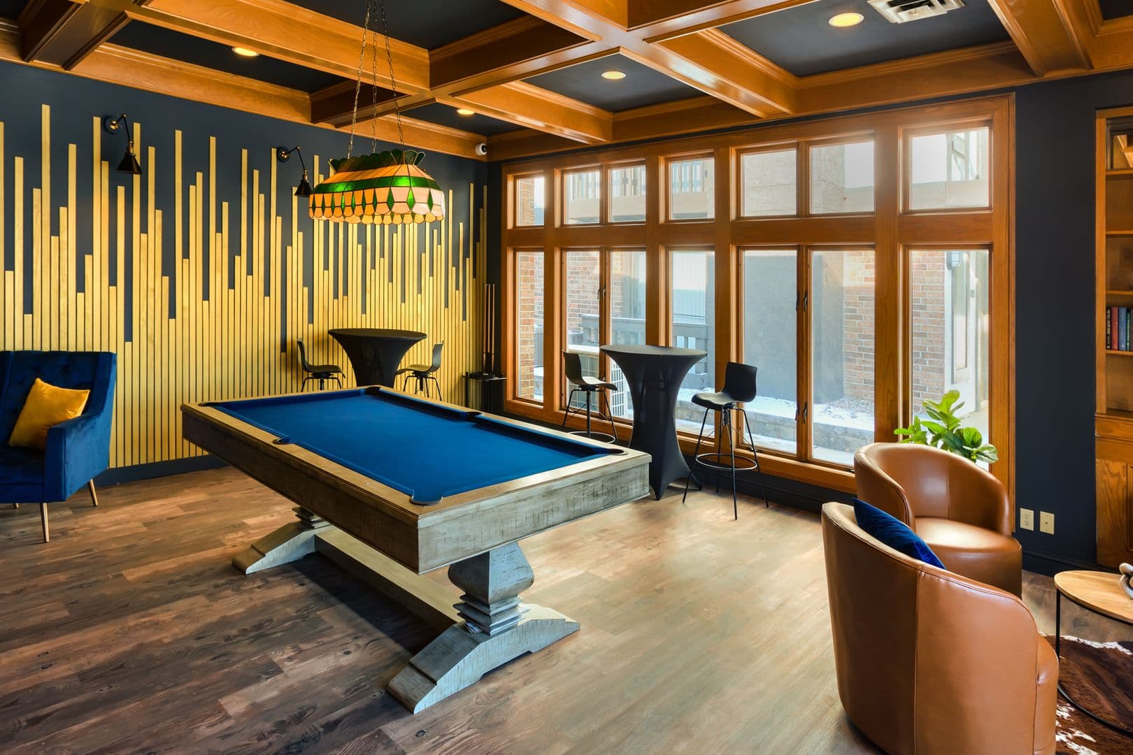 Clive Apartment: 11428 Forest Ave