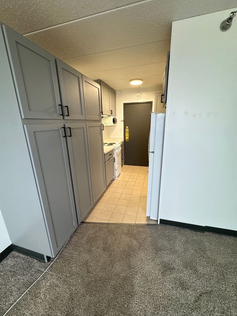 Clive Apartment: 11040 Hickman Road