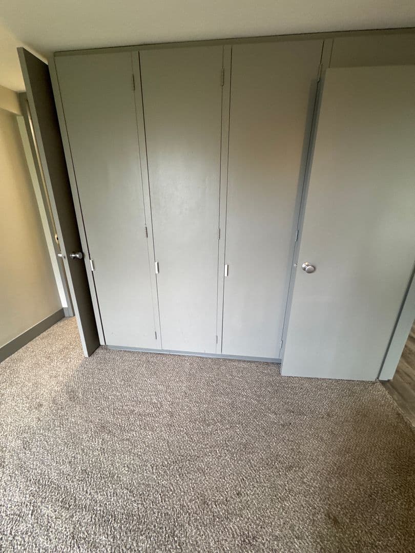 Des Moines Apartment: 2270 Bell Ave