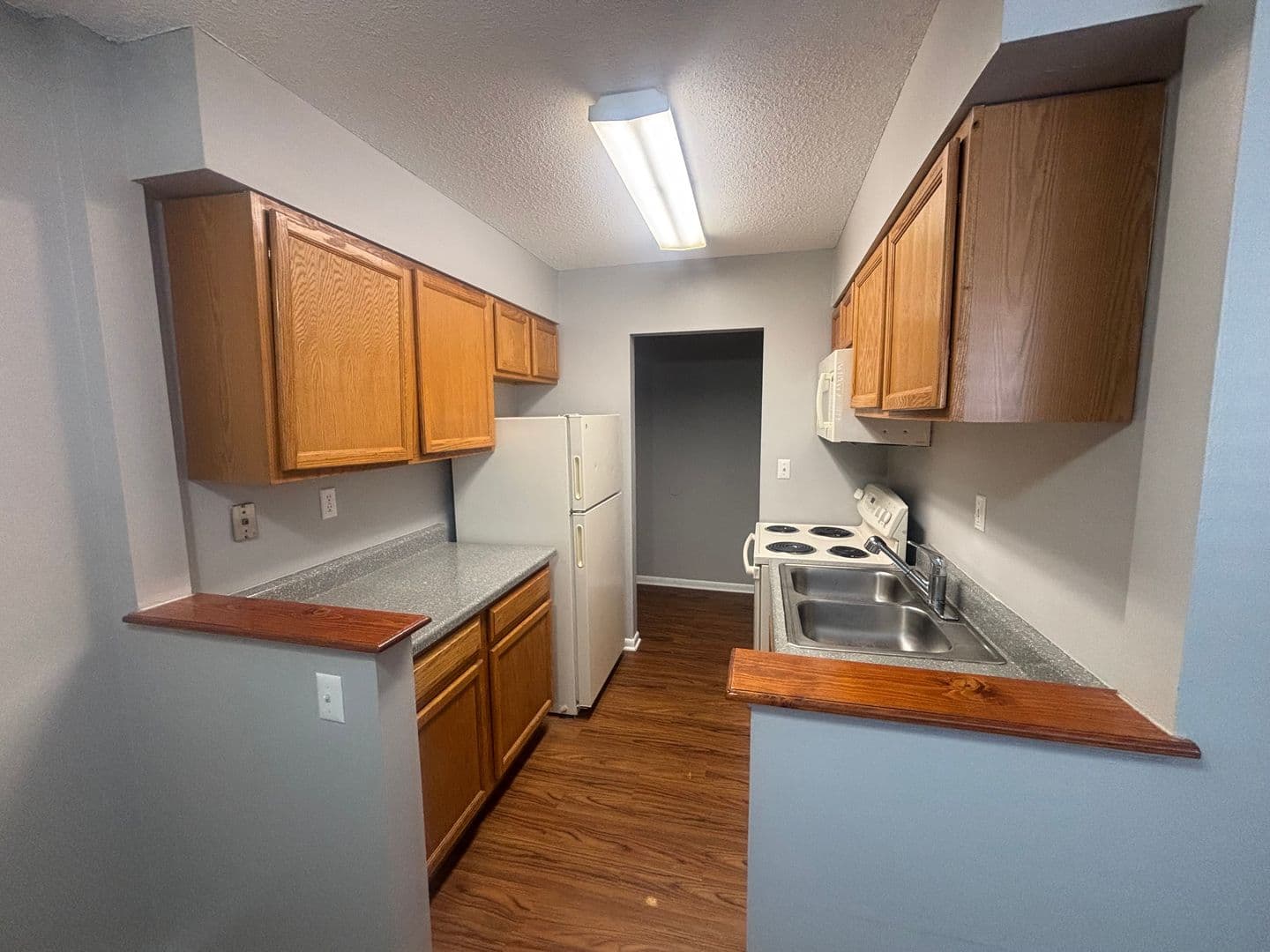 Urbandale Apartment: 7715 Hickman Road