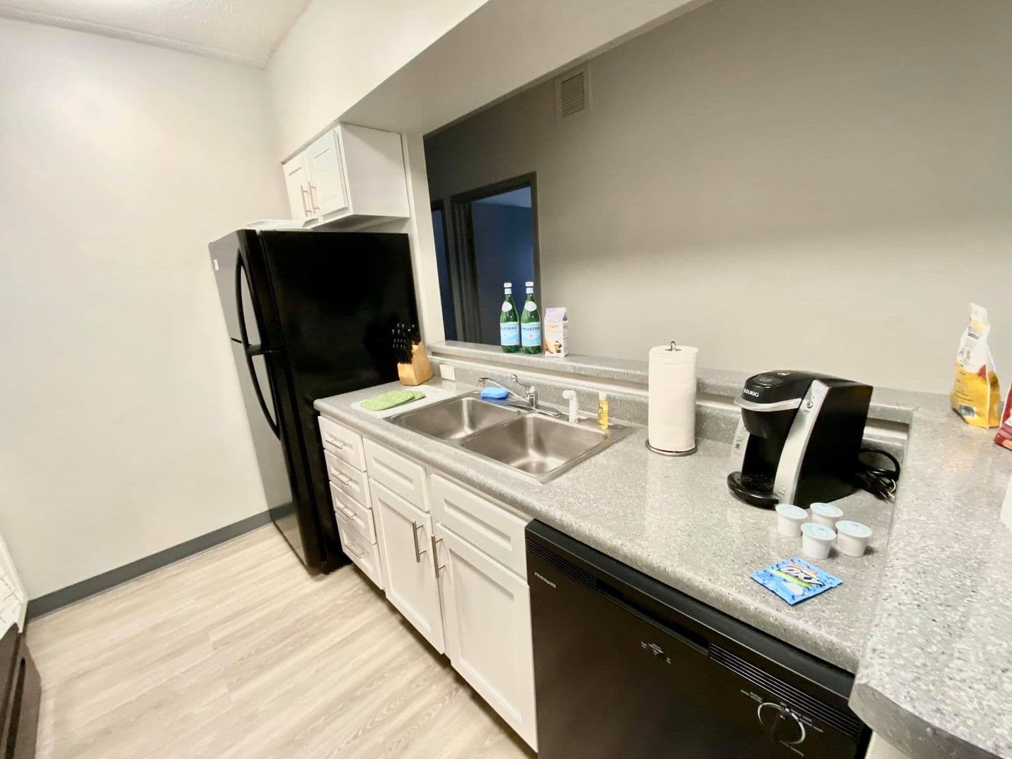 Des Moines Apartment: 2270 Bell Ave