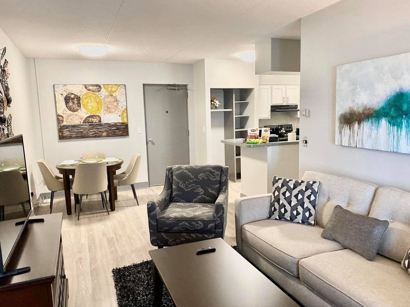 Des Moines Apartment: 2270 Bell Ave