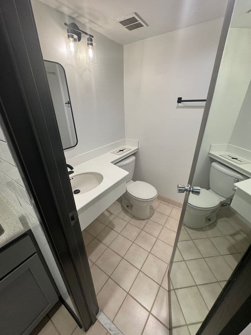 Clive Apartment: 11040 Hickman Road
