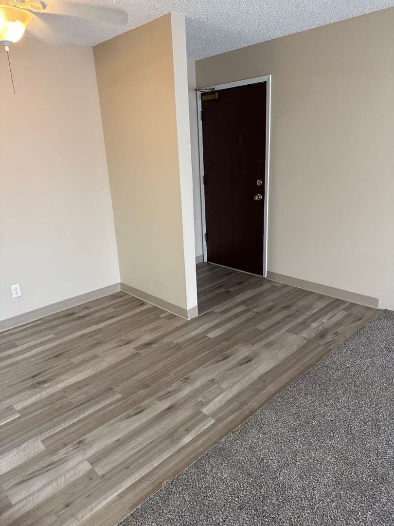 Waukee Apartment: 395 4th Street