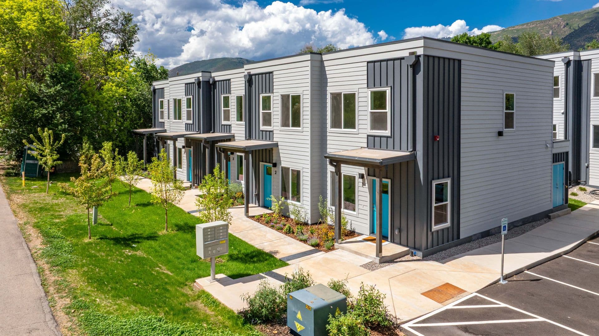 Glenwood Springs Apartment: 619 Overlin Dr.