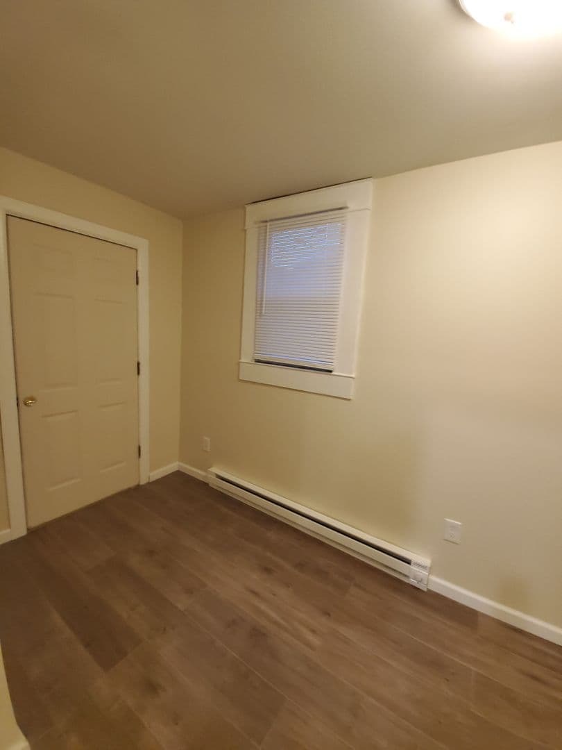 Philadelphia Apartment: 6532 Torresdale Ave