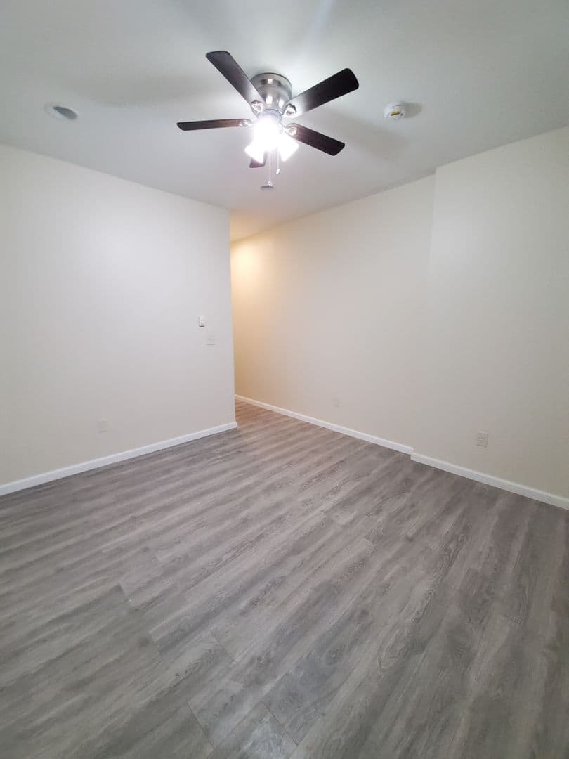 Philadelphia Apartment: 6532 Torresdale Ave