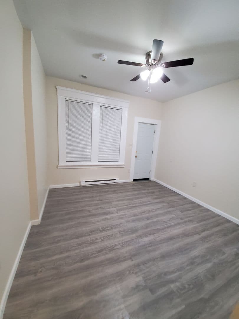 Philadelphia Apartment: 6532 Torresdale Ave