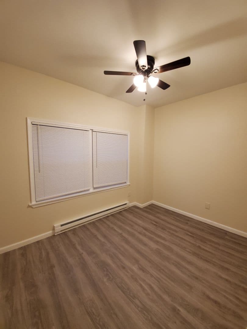 Philadelphia Apartment: 6532 Torresdale Ave