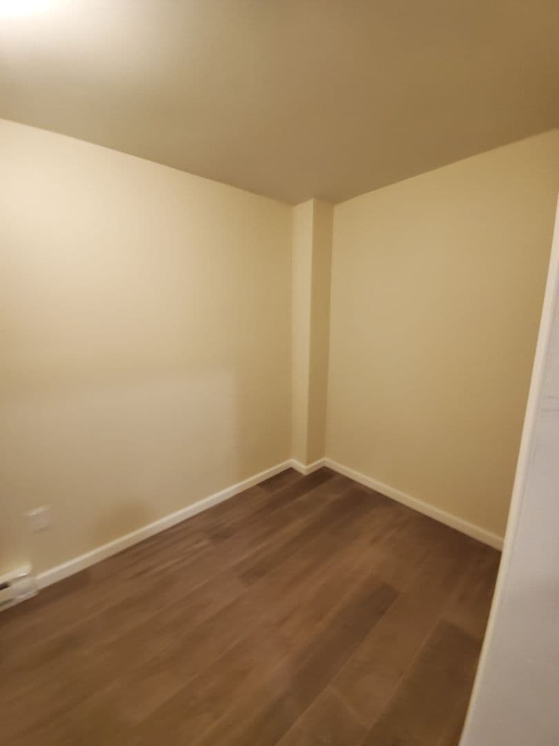 Philadelphia Apartment: 6532 Torresdale Ave