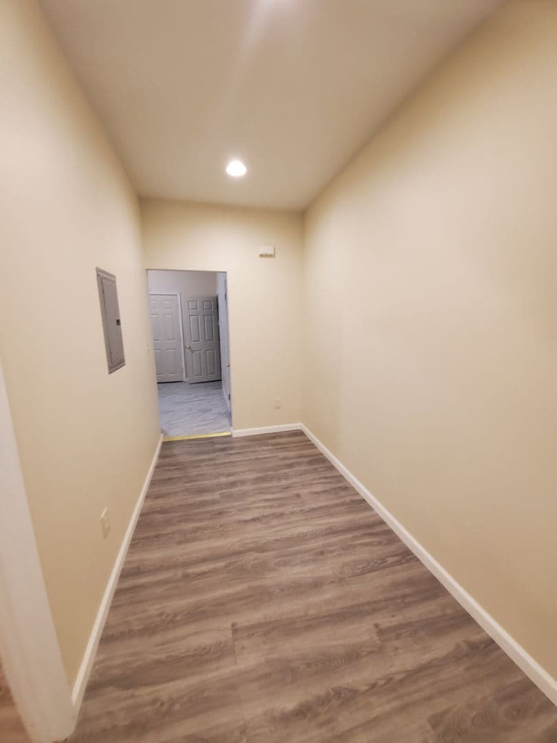 Philadelphia Apartment: 6532 Torresdale Ave