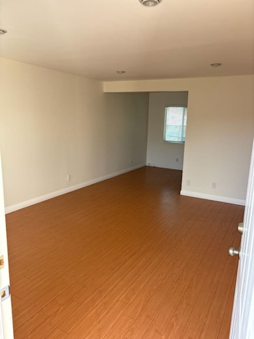 Reseda Apartment: 7261 Amigo Ave.