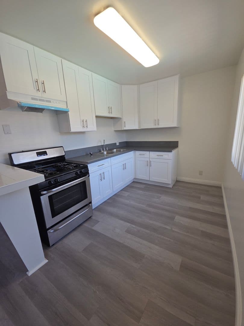 Glendale Apartment: 812 S. Glendale Avenue