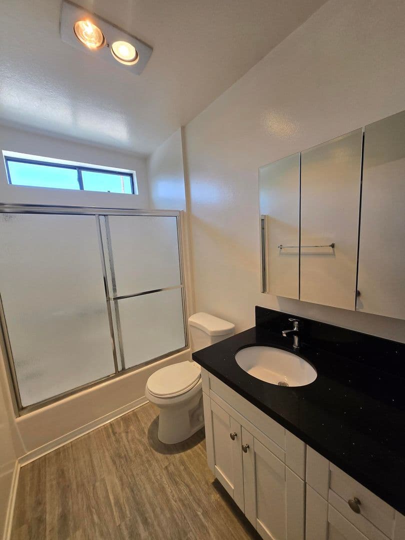 Burbank Apartment: 1907 W. Victory Boulevard