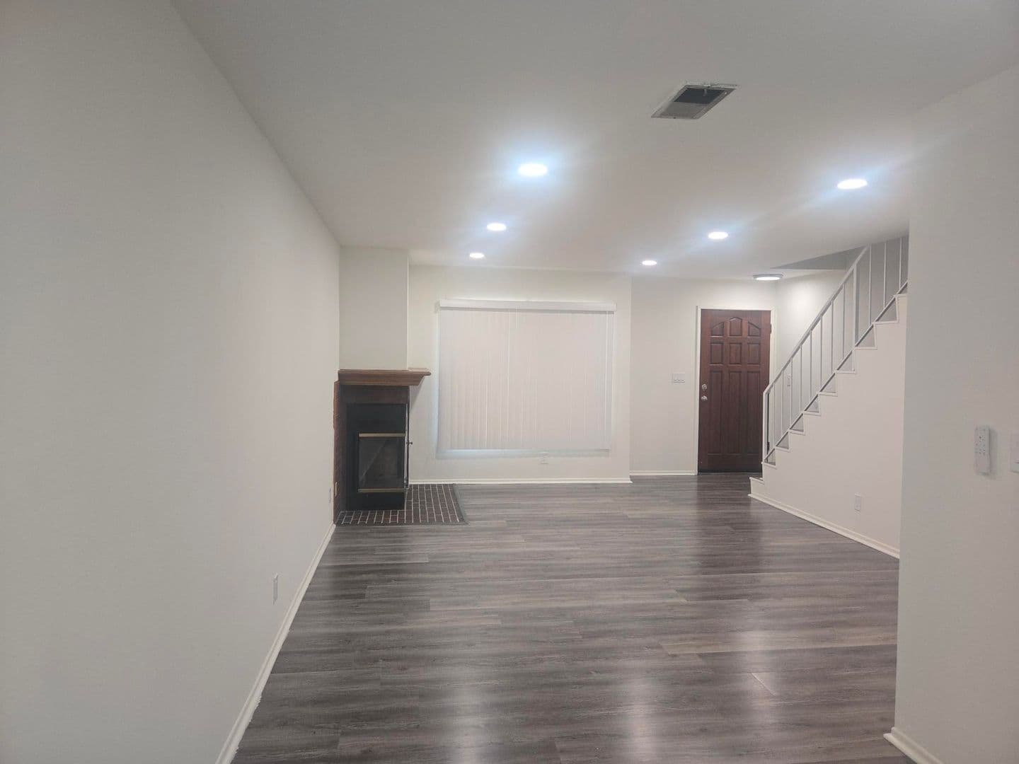 Burbank Apartment: 400 S. Keystone Street