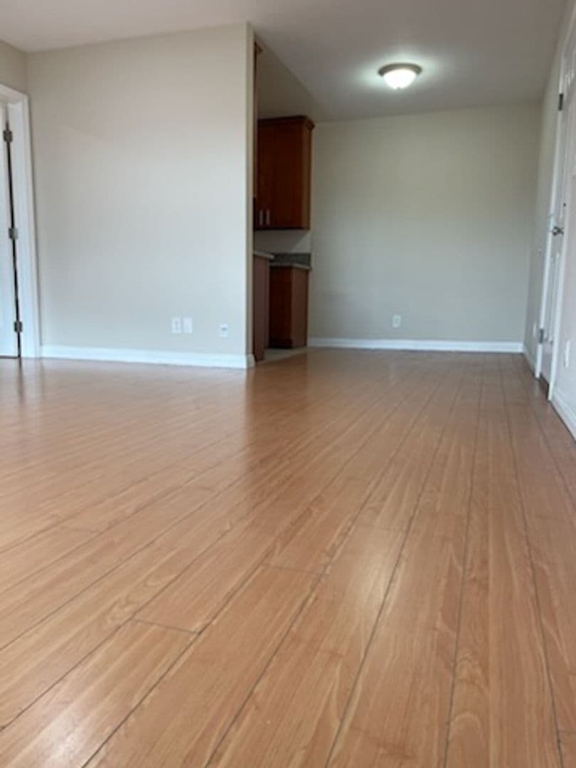 Reseda Apartment: 7261 Amigo Ave.