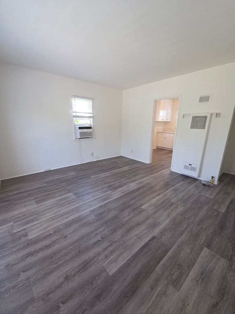Glendale Apartment: 617-621 N. Columbus Avenue